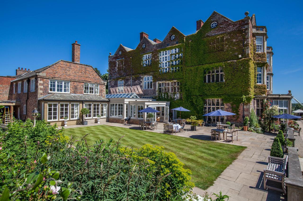 Goldsborough Hall Нерсборо Экстерьер фото