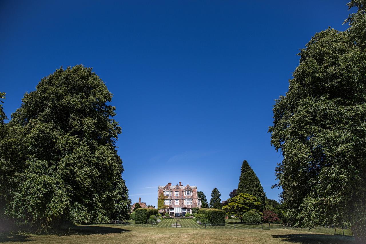 Goldsborough Hall Нерсборо Экстерьер фото