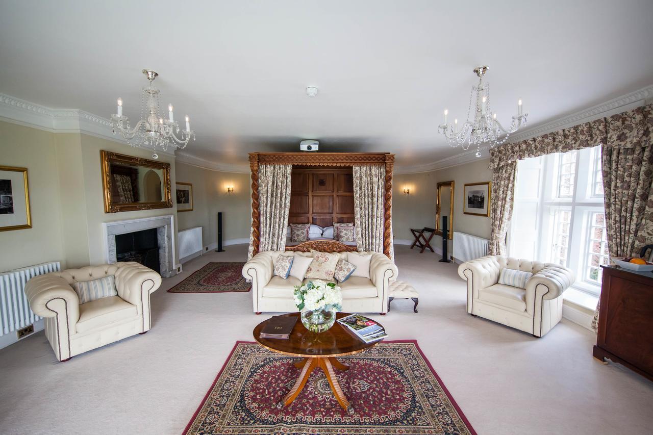 Goldsborough Hall Нерсборо Экстерьер фото